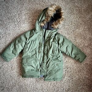 Gap Baby down jacket size 4 years. Hood is removable fur.